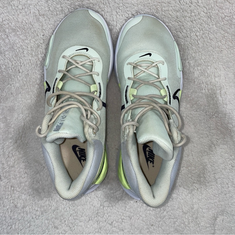Men’s size 7.5 Nike Renew Elevate III. - Picture 5 of 12